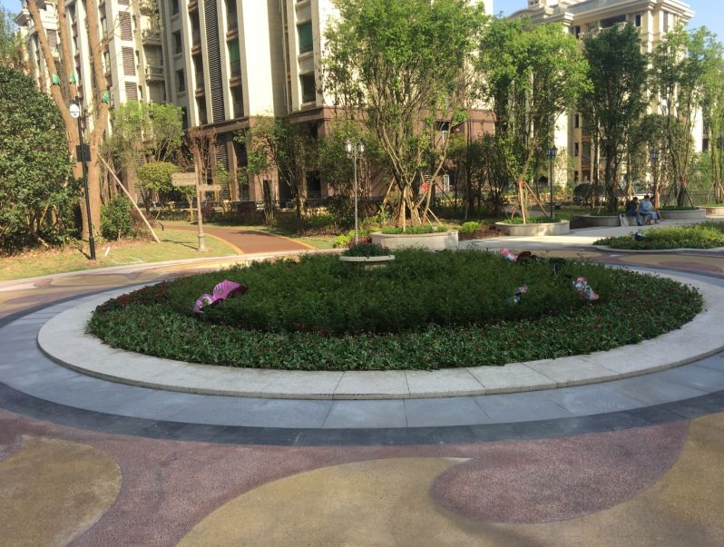 馬賽莊園園林景觀日常整改正在進行中 - 重慶世紀(jì)金馬實業(yè).